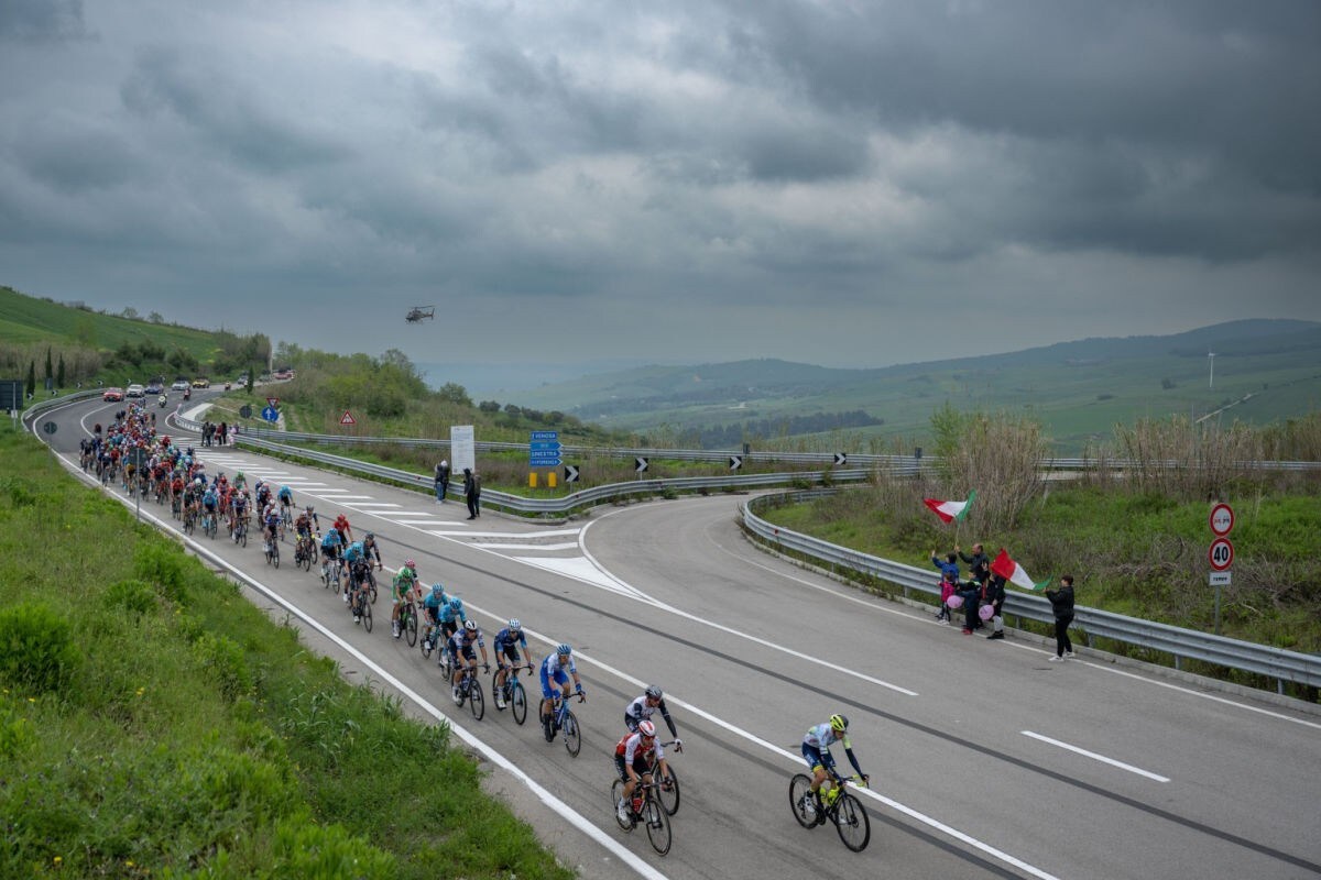 Il Giro d'Italia visto da un motociclista